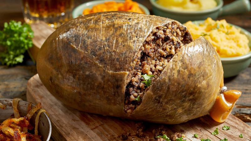 Haggis: Perjalanan dari Hidangan Offal Terlarang hingga Kelezatan Kuliner Skotlandia